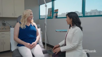 photo-two-businesswomen-discussing-about-business