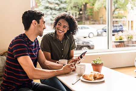 Students spending time in a cafe