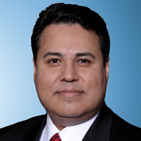 headshot of Mario Hernandez