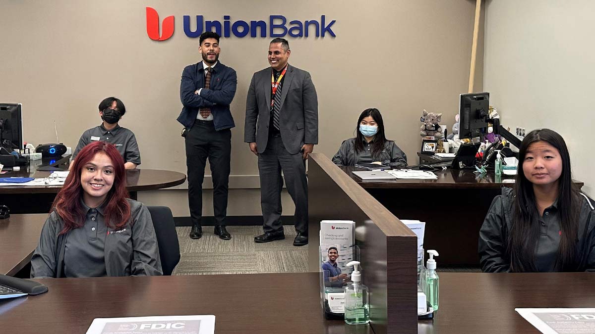 Students and employees at the Union Bank branch inside of Mountain View High School in the Los Angeles area.