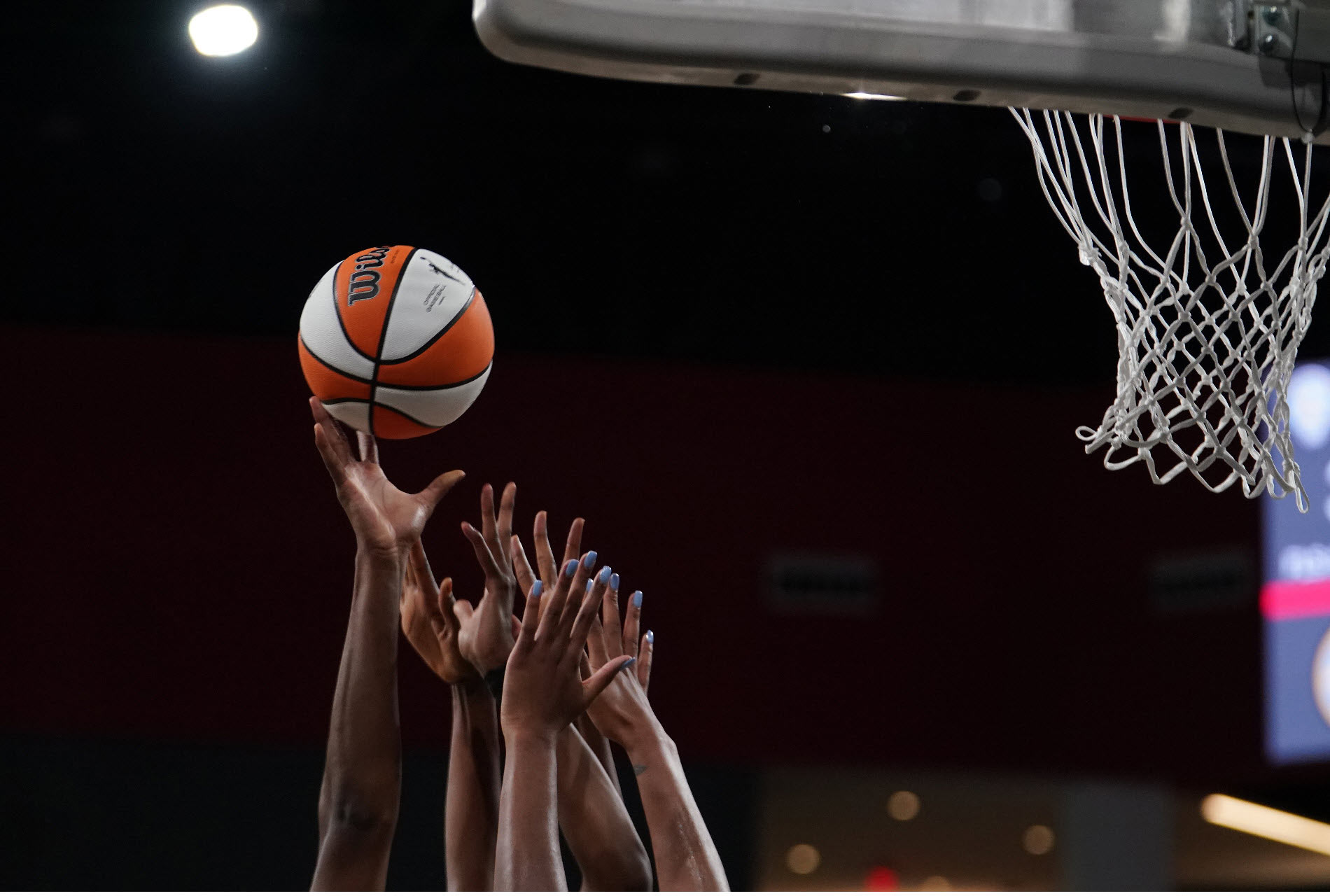 5 Benefits of Playing Basketball, According to Experts. Nike HR