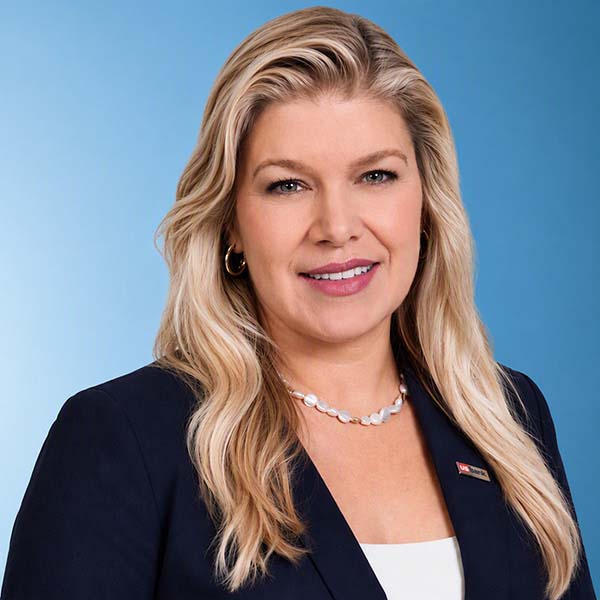 headshot of April Lidot