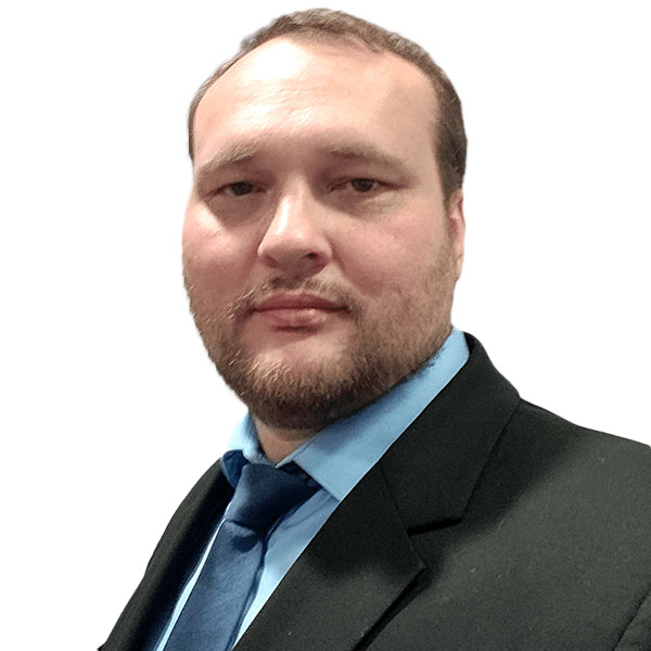 headshot of Grigoriy Kuznetsov